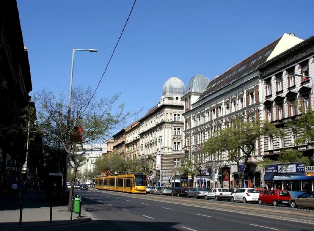 Boutique Jokai - In The Center Апартаменти *